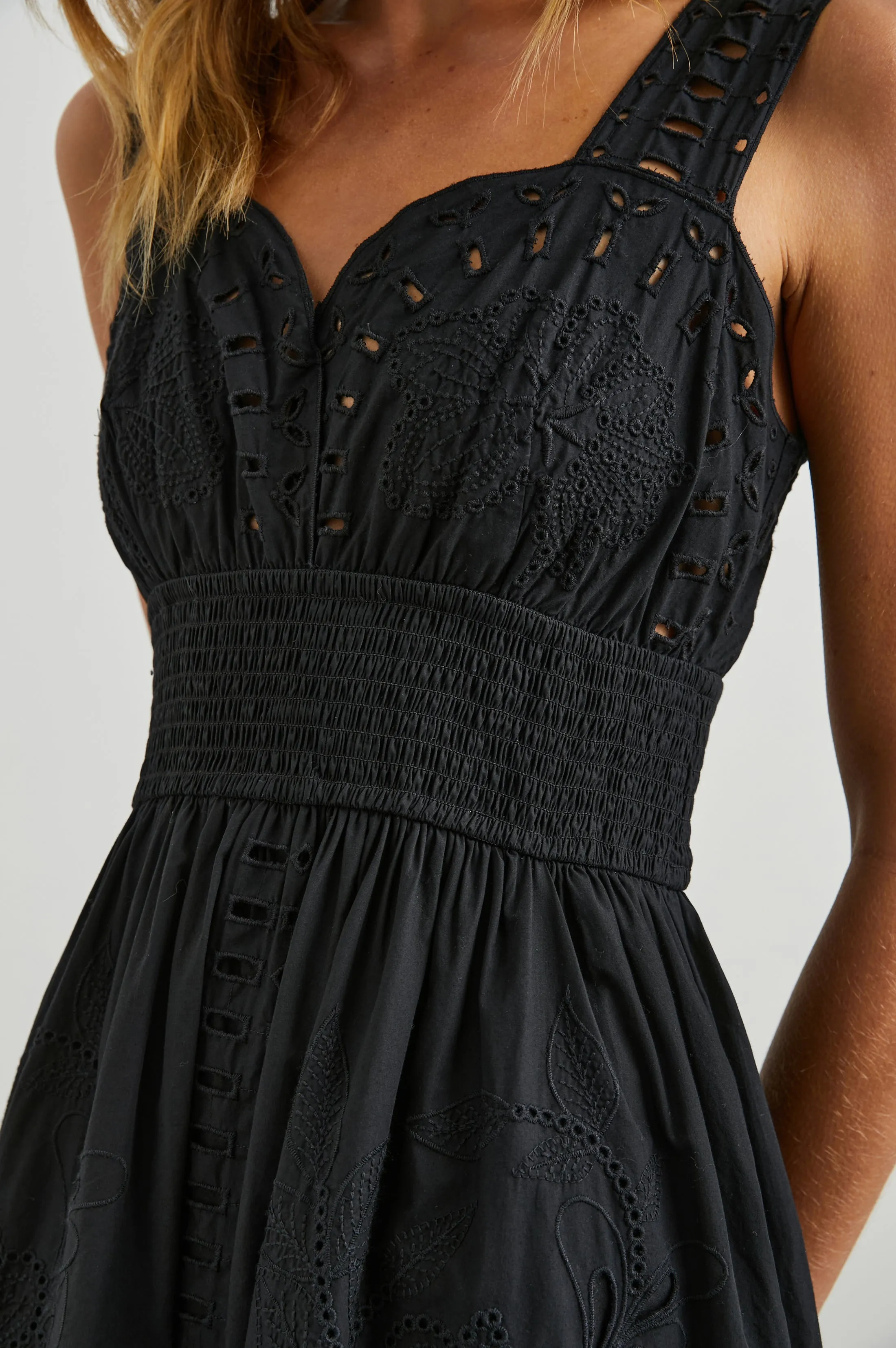 FAWN DRESS - BLACK