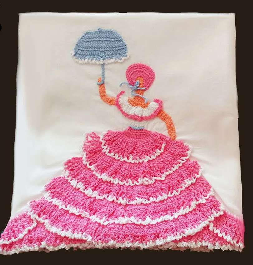 *GORGEOUS VINTAGE HEIRLOOM CROCHETED BY HAND FROM 1949 PATTERN CRINOLINE LADY CAMEO PILLOW CASES - 1 PAIR