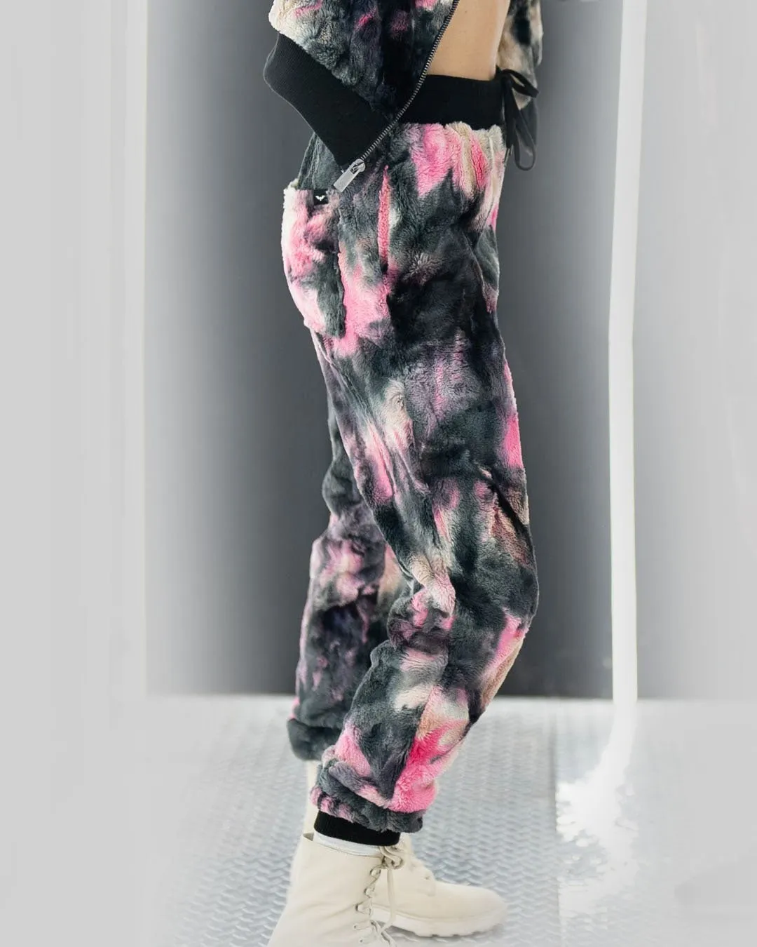 Ink Spotted Leopard ULTRA SOFT Faux Fur Sweatpants | Women's