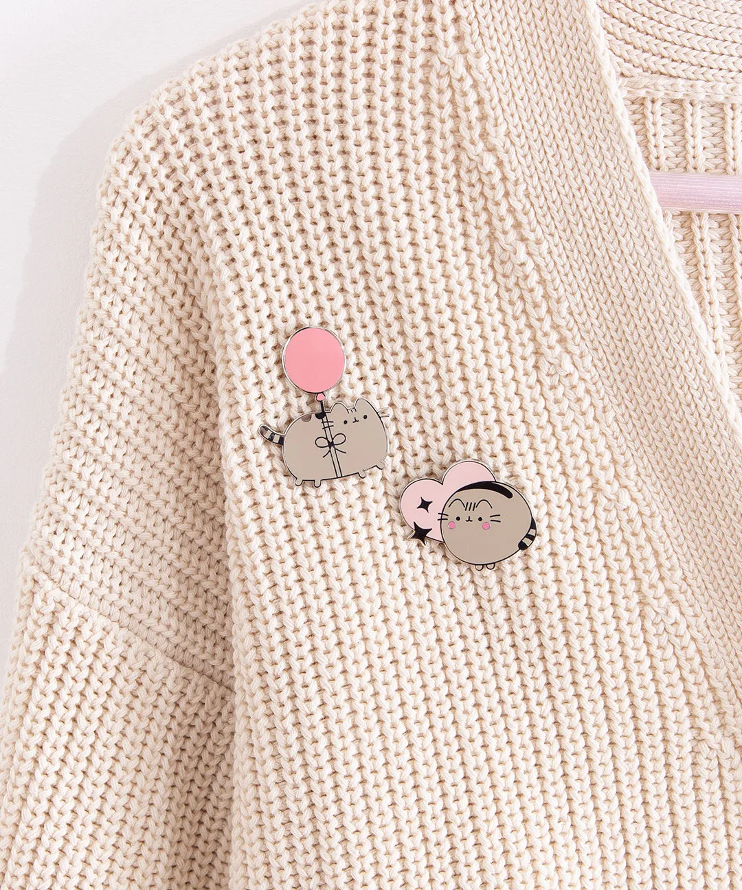 Pusheen Keep Looking Up Pin Set