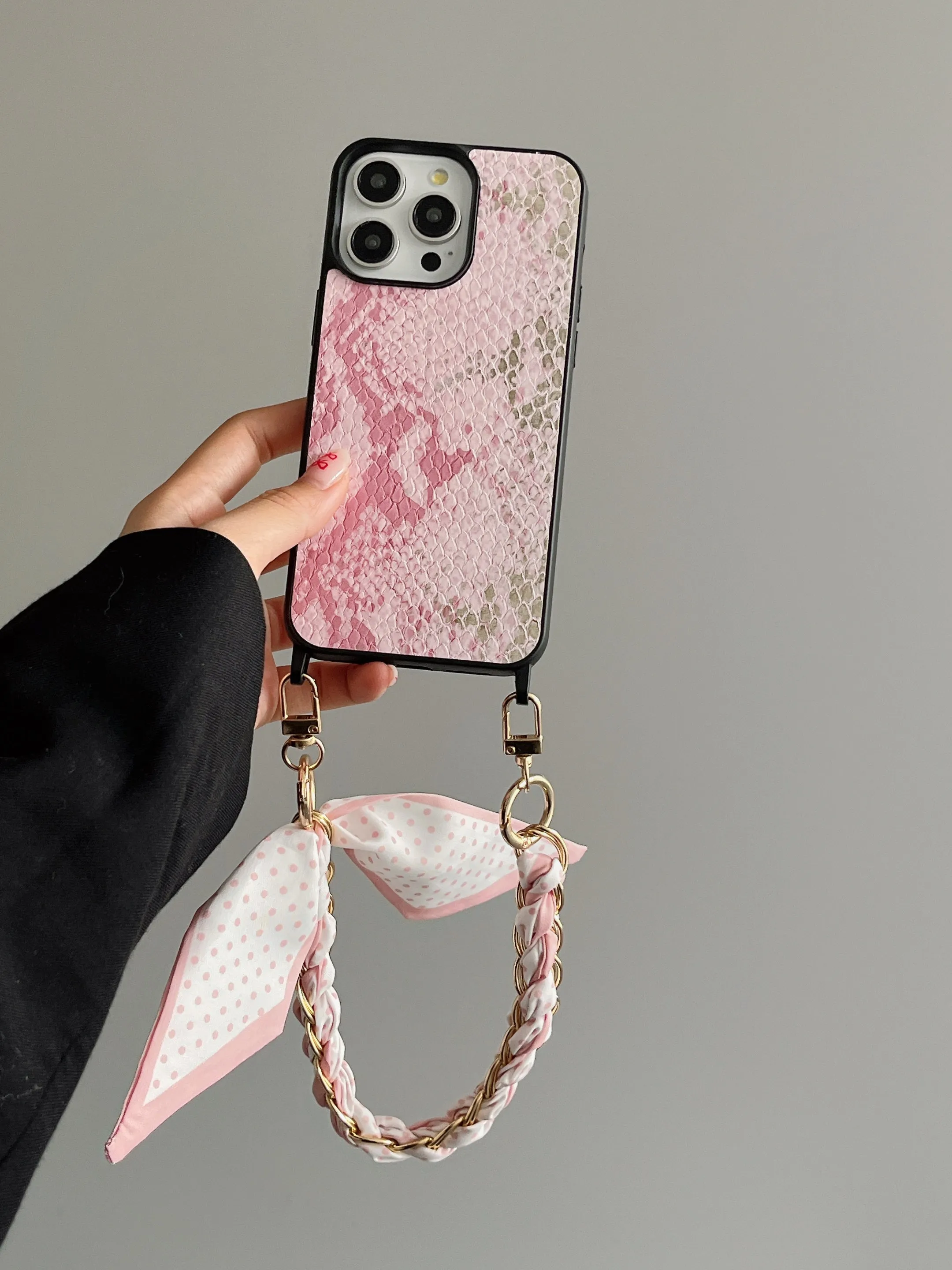 Snake Skin Holograpic iPhone Case With Anti Fall Hand Bracelet