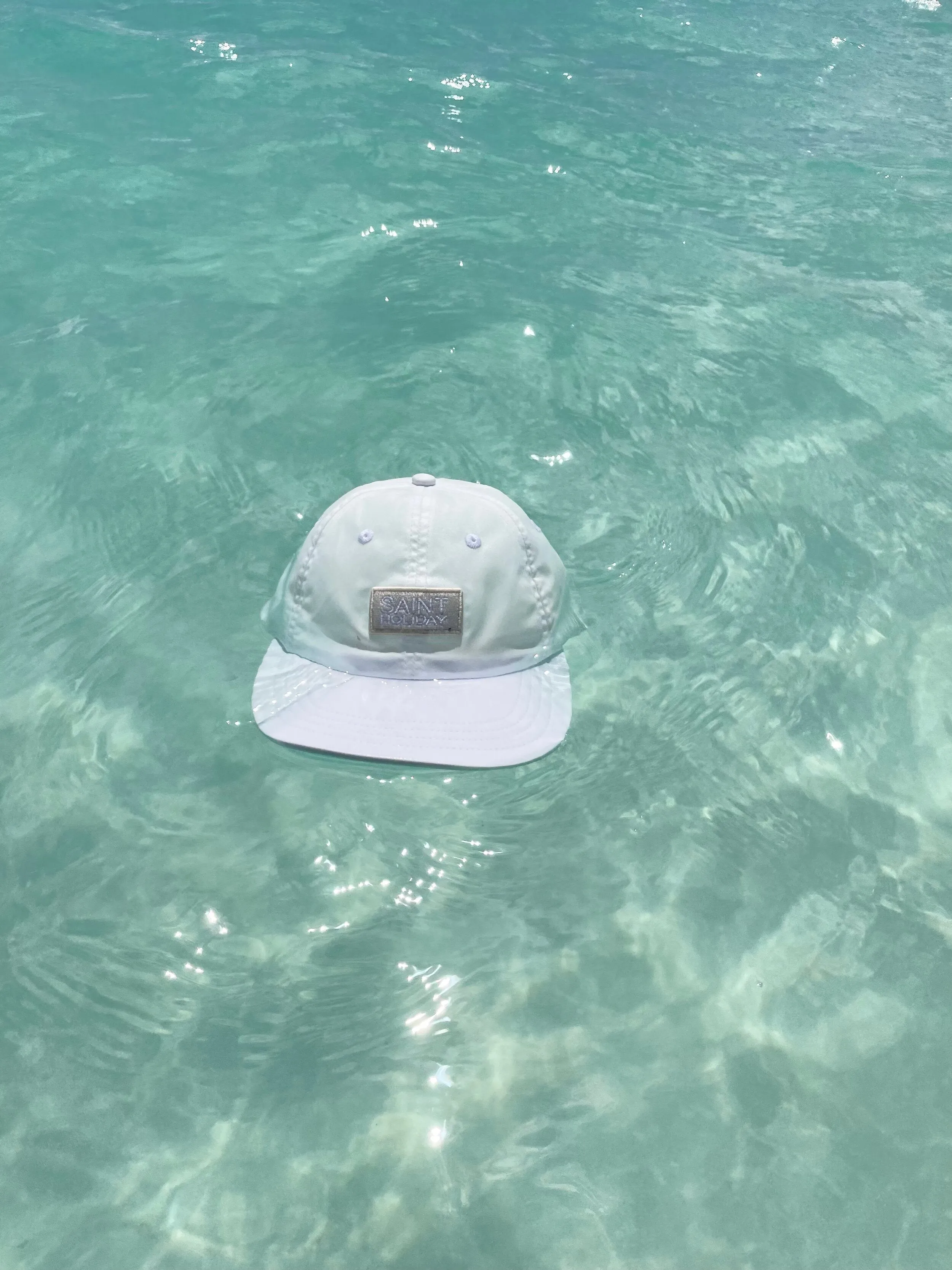 The Holiday Beach Hat