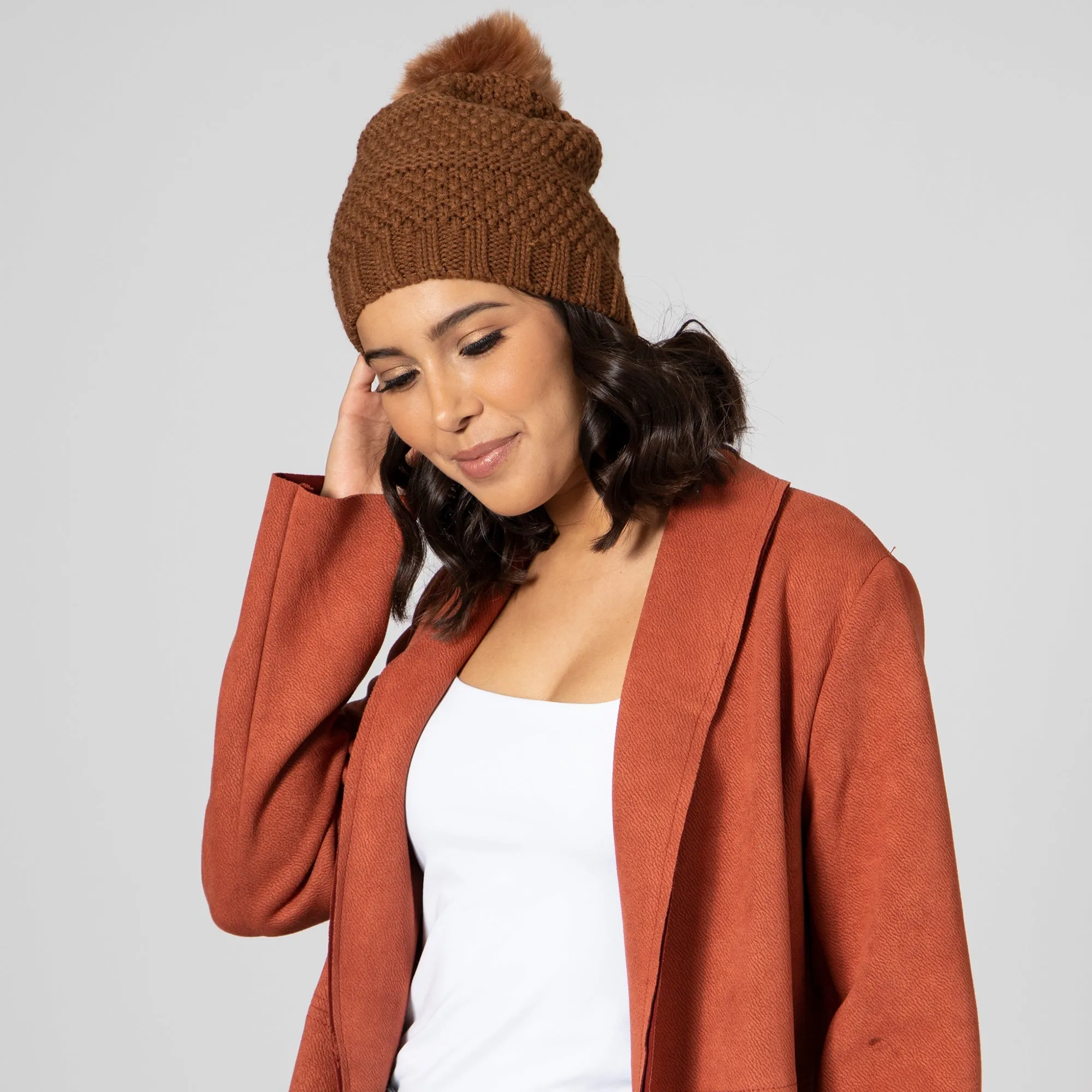 Women's Knit Beanie w/Faux Fur Pom