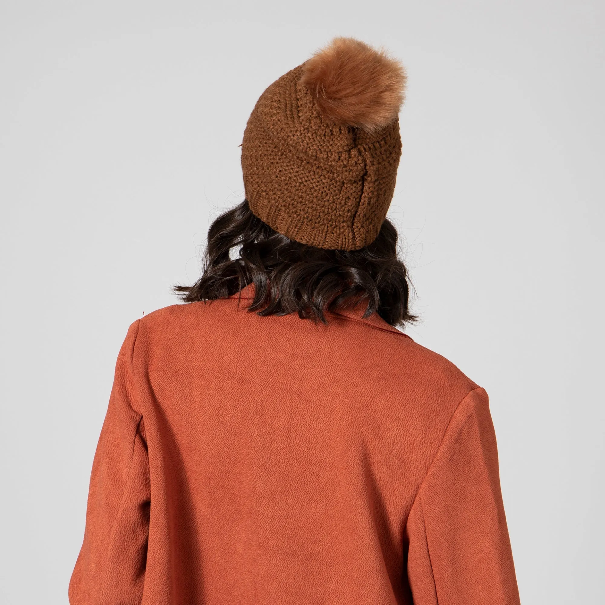 Women's Knit Beanie w/Faux Fur Pom