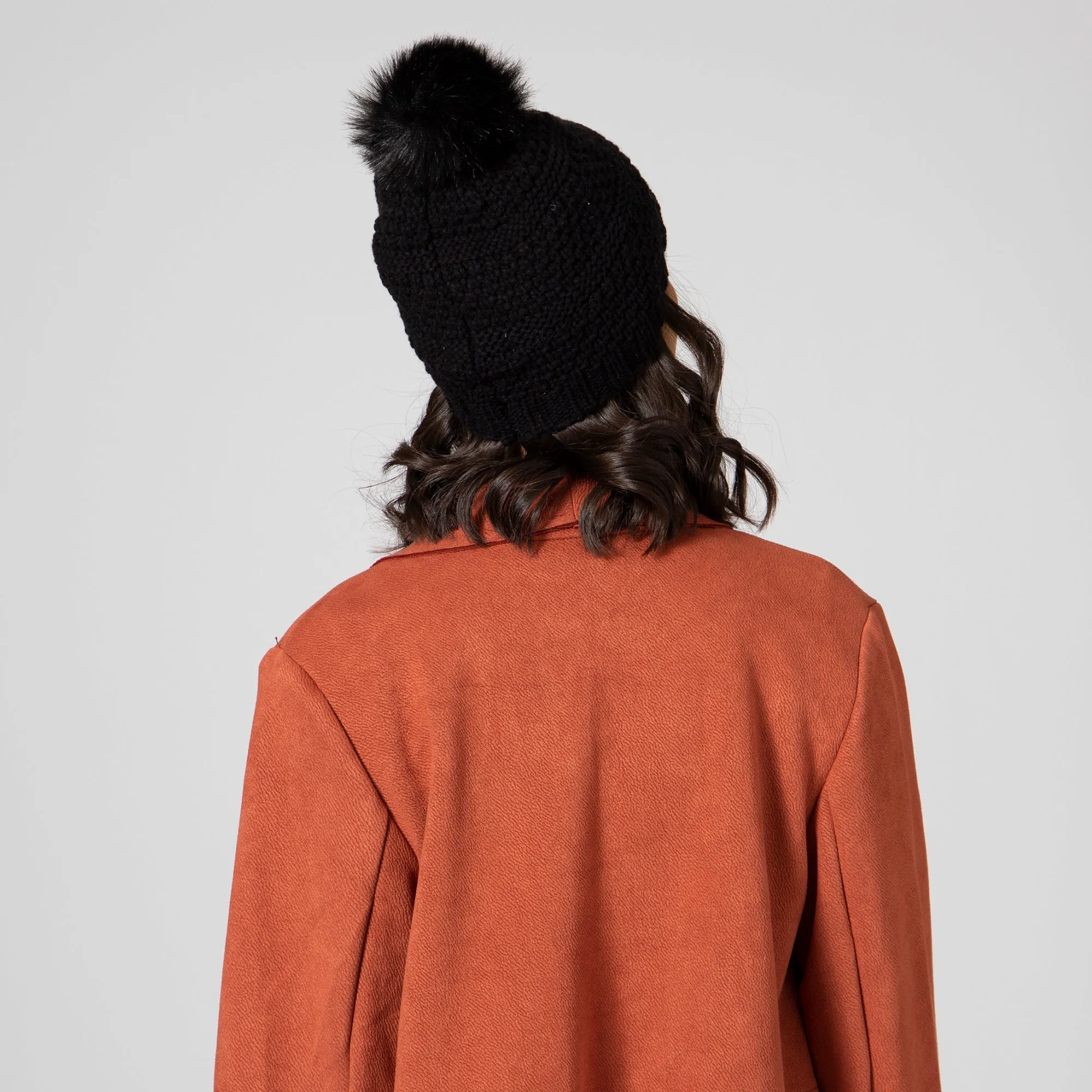 Women's Knit Beanie w/Faux Fur Pom