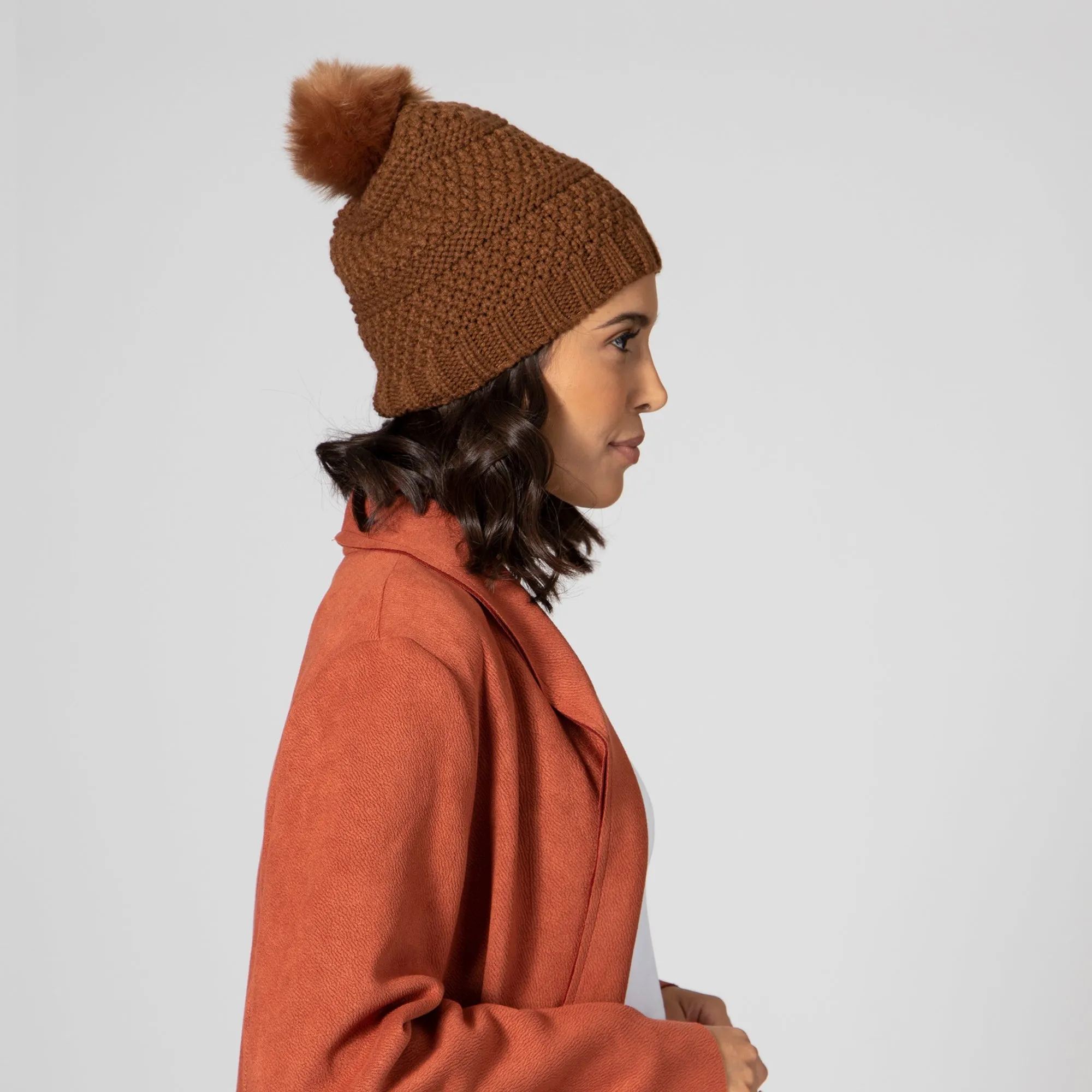 Women's Knit Beanie w/Faux Fur Pom