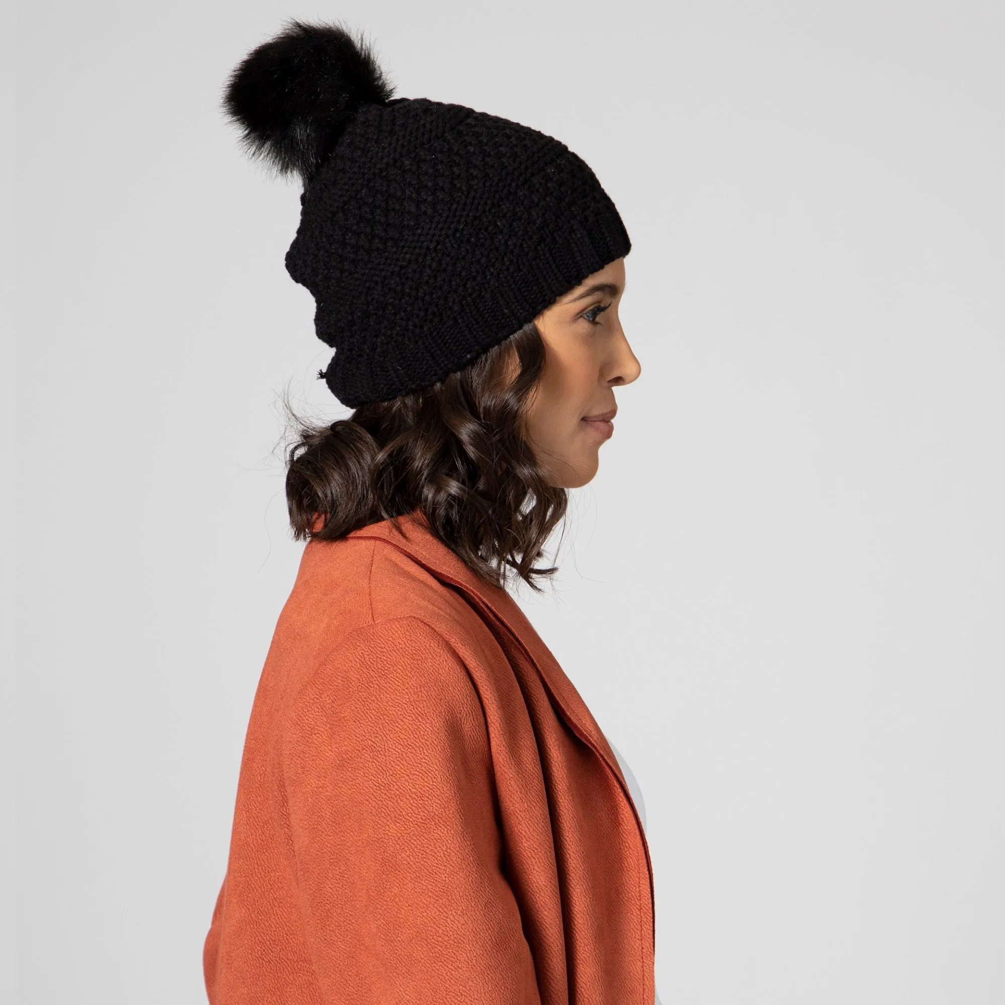 Women's Knit Beanie w/Faux Fur Pom